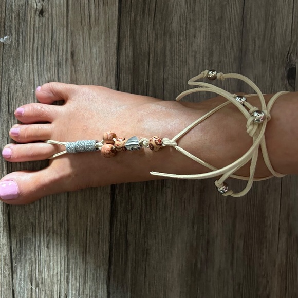 Sandals - Picture 16 of 17